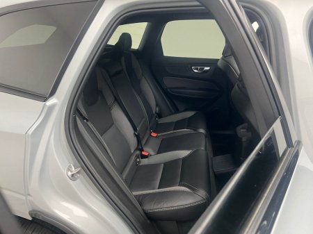 2024 Volvo XC60 PLUS T6 RECHARGE €52,990 thumbnail