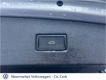 2024 Volkswagen Tiguan Allspace - view 4