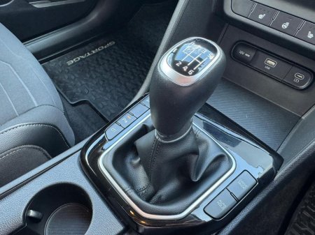 2023 Kia Sportage - thumbnail 17