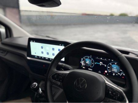 2025 Volkswagen Transporter - thumbnail 8