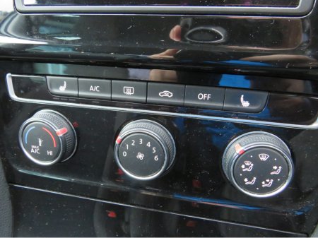 2014 Volkswagen Golf 2.0 TDI GT BLUEMOTION LOW MILEAGE        FSH €10,999 thumbnail