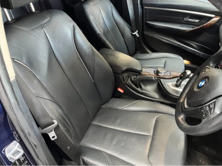 2017 BMW 3 Series 2017 BMW 320D 2.0 AUTOMATIC / CRUISE CONTROL / REVERSE CAMERA / ELECTRIC MEMORY & HEATED SEATS AND MORE thumbnail