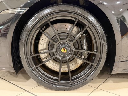 2024 Porsche 911 - thumbnail 18