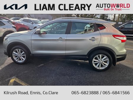 2016 Nissan Qashqai 1.2 SV MY16 E6 4DR €10,900 thumbnail
