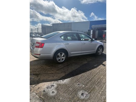 2016 Skoda Octavia - thumbnail 6