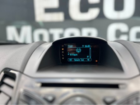 2014 Ford Fiesta - thumbnail 13