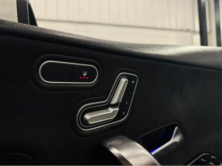 2018 Mercedes-Benz A Class A180 D AMG LINE PREMIUM + 5DR AUTO €24,995 thumbnail