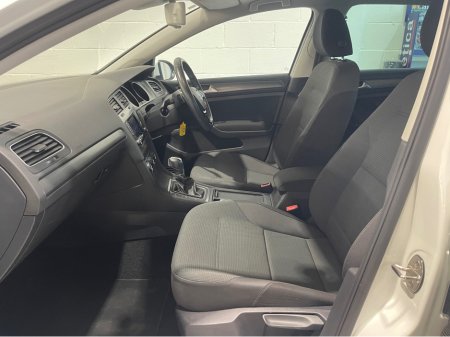 2013 Volkswagen Golf - thumbnail 12