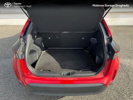 2024 Toyota Yaris Cross - thumbnail 10