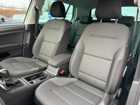 2018 Volkswagen Golf (182) 1.2 TSI COMFORTLINE TECH EDITION €21,450 thumbnail