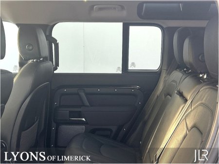 2023 Land Rover Defender - thumbnail 5