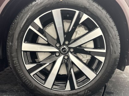 2026 Volvo XC90 - thumbnail 5