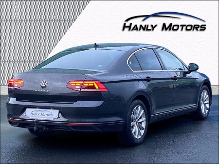 2022 Volkswagen Passat BUSINESS 2.0 TDI MANUAL 6SPEED FWD 150 4DR €25,995 thumbnail