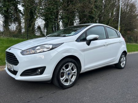 2016 Ford Fiesta - thumbnail 6