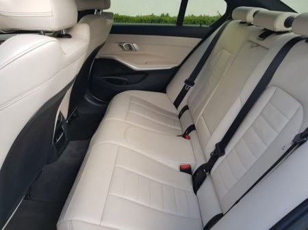 2019 BMW 3 Series 320d M Sport thumbnail