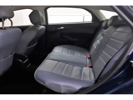 2016 Ford Focus - thumbnail 16