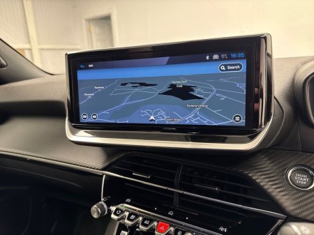 2025 Peugeot 2008 - thumbnail 19