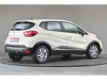 2017 Renault Captur 1.5 DCI 5SPD LIFE 90BHP EU6 €10,890 thumbnail