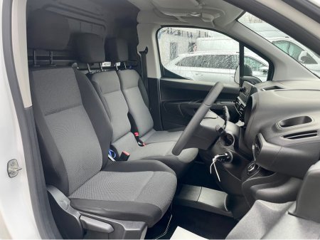 2022 Opel Combo L1H1 1.5 CDTI 100PS DIESEL 6SPEED MANUAL MY22 SWB €13,000 thumbnail