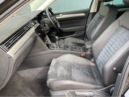 2019 Volkswagen Passat - thumbnail 9