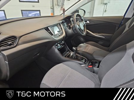 2019 Opel Grandland X SC Model - Rear Parking Sensors, Dual Zone Climate Control A/C, Cruise Control, Bluetooth, Alloy Wheels €14,995 thumbnail