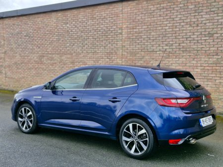 2019 Renault Megane - thumbnail 2