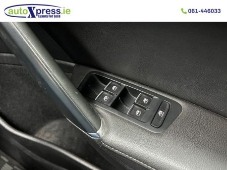 2019 Volkswagen Golf - thumbnail 25