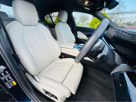 2024 BMW 5 Series - thumbnail 11