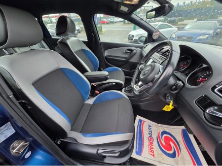 2015 Volkswagen Polo - thumbnail 4