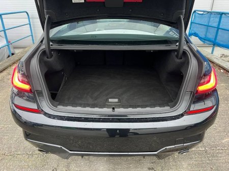 2020 BMW 3 Series 330e M-SPORT COMPETITION 2.0 HYBRID // 19" M-SPORT ALLOYS // LEATHER/SUEDE INTERIOR // DIGITAL CLUSTER €29,900 thumbnail