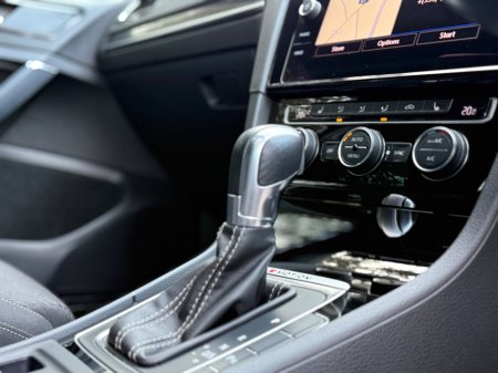 2019 Volkswagen Golf - thumbnail 16