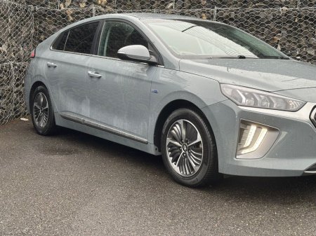2020 Hyundai Ioniq PREMIUM SE PHEV S-A €19,638 thumbnail