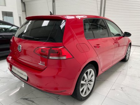 2014 Volkswagen Golf - view 2