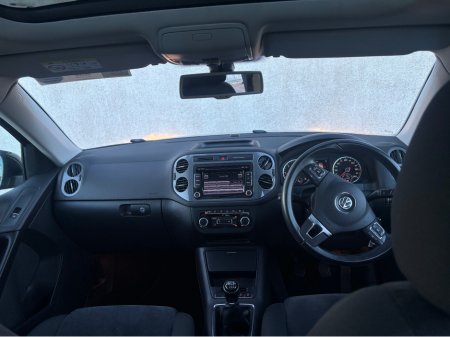 2015 Volkswagen Tiguan - thumbnail 12