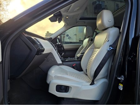 2017 Land Rover Discovery - thumbnail 12