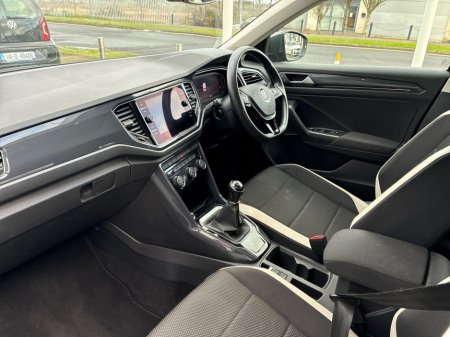 2019 Volkswagen T-Roc SPORT 1.0 TSI MANUAL 6SPEED FWD 115HP 5DR €20,950 thumbnail