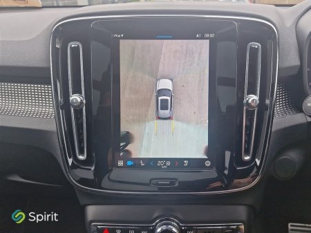 2022 Volvo XC40 - thumbnail 12