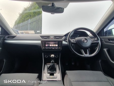 2018 Skoda Superb - thumbnail 2