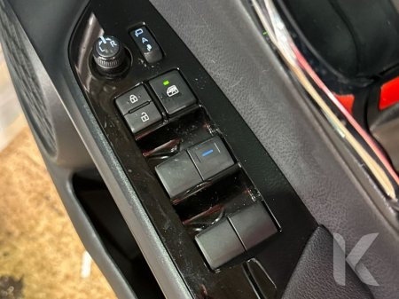 2021 Toyota Prius - thumbnail 15