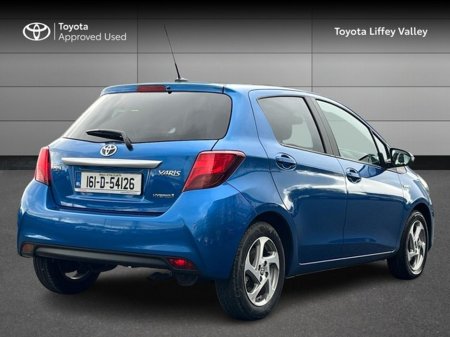 2016 Toyota Yaris - thumbnail 2