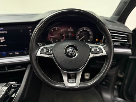 2020 Volkswagen Touareg - thumbnail 17