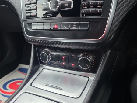 2013 Mercedes-Benz A Class A180 AMG INTERIOR HALF LEATHER - ALCANTARA SEATS / HI SPEC / LOW ROAD TAX BAND / SIMI DEALER thumbnail