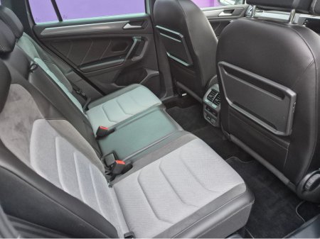 2020 Volkswagen Tiguan R-LINE TECH TDI S- DSG €33,950 thumbnail