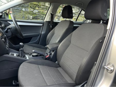 2017 Skoda Octavia AMBITION 1.6 TDI 90HP 4 4DR €10,495 thumbnail