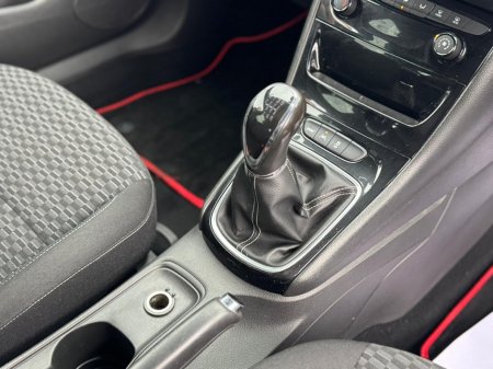 2016 Vauxhall Astra - thumbnail 20