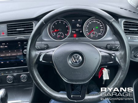 2017 Volkswagen Golf **DEPOSIT PAID** 1.2 TSI AUTO 5DR €15,500 thumbnail