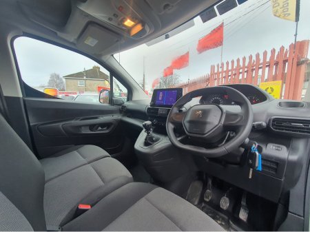 2022 Peugeot Partner ACTIVE 1.5 BLUE HDI 10 100 6.3 2DR €12,950 thumbnail