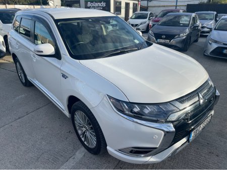 2020 Mitsubishi Outlander HYBRID 2.4 PHEV AUTOMATIC 5DR MODEL  www.bolandscarcentre.ie €22,900
