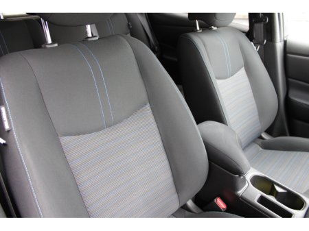 2022 Nissan Leaf - thumbnail 10