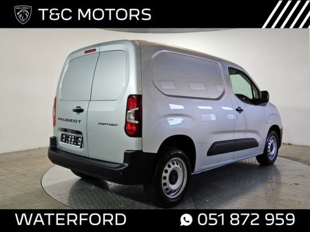 2025 Peugeot Partner Pro Plus, Automatic with Comfort Pack €25,606